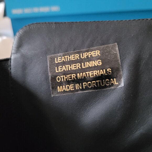 JOHN FLUEVOG has the HEEBIE JEEBIES size 9 black boots - Picture 5 of 10